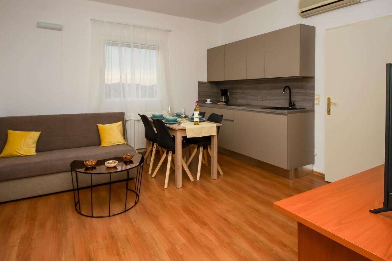 Apartments4You ヴォディツェ エクステリア 写真